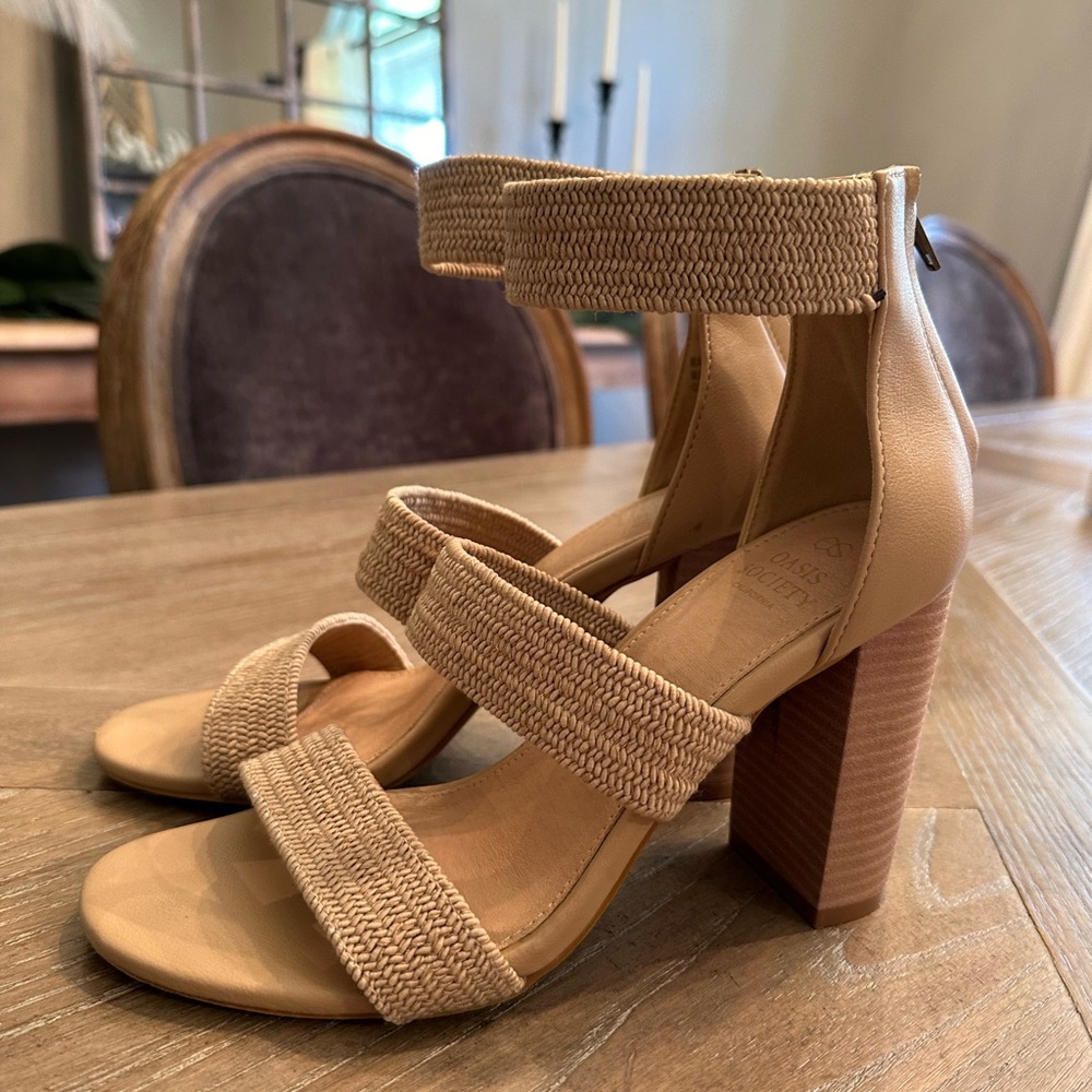 Vici Heels